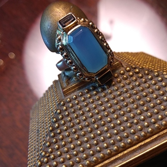 Gold Ring - Picture 4 of 4